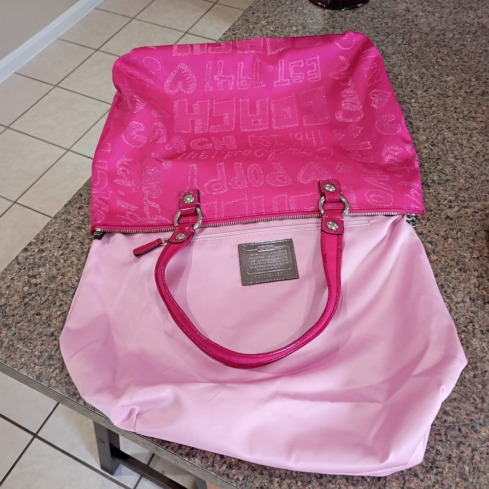 Coach Poppy Storypatch Hot Pink Glam Limited Edition Tote - Picture 7 of 17